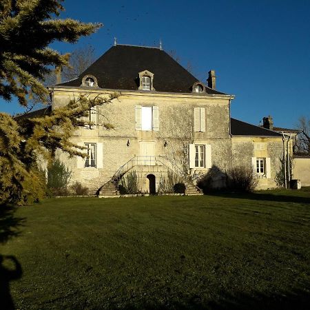 Chateau De Varaize ภายนอก รูปภาพ